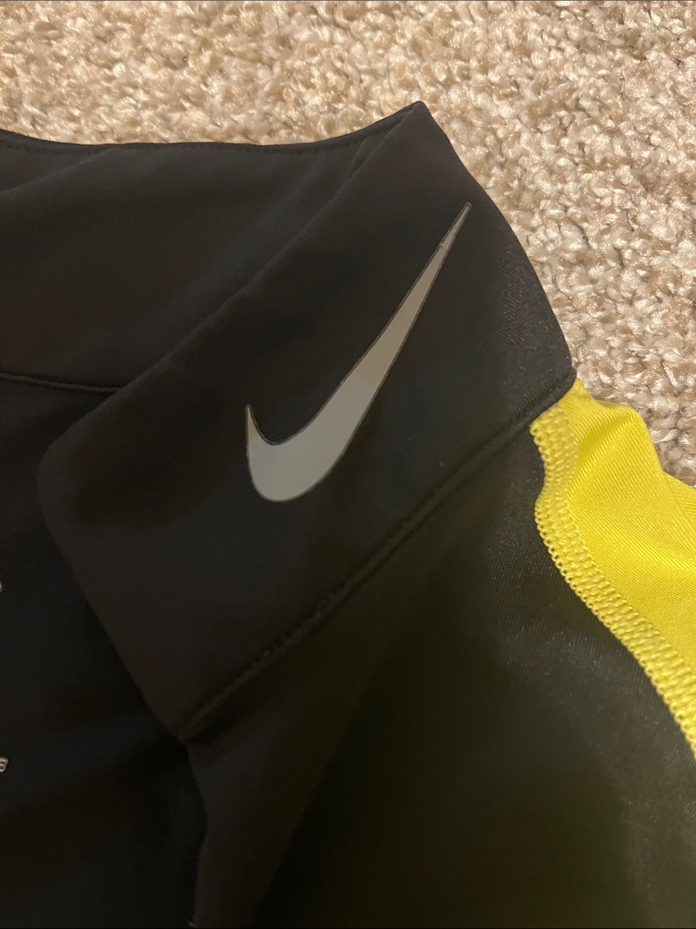 Nike Pro Black & Yellow Long-Sleeve Dri-FIT Quarter-Zip Top Size M - Picture 3 of 6